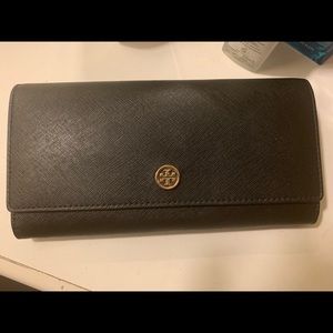 Tory Burch wallet Navy Blue.